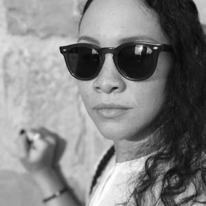 Meet your Posher, Liana